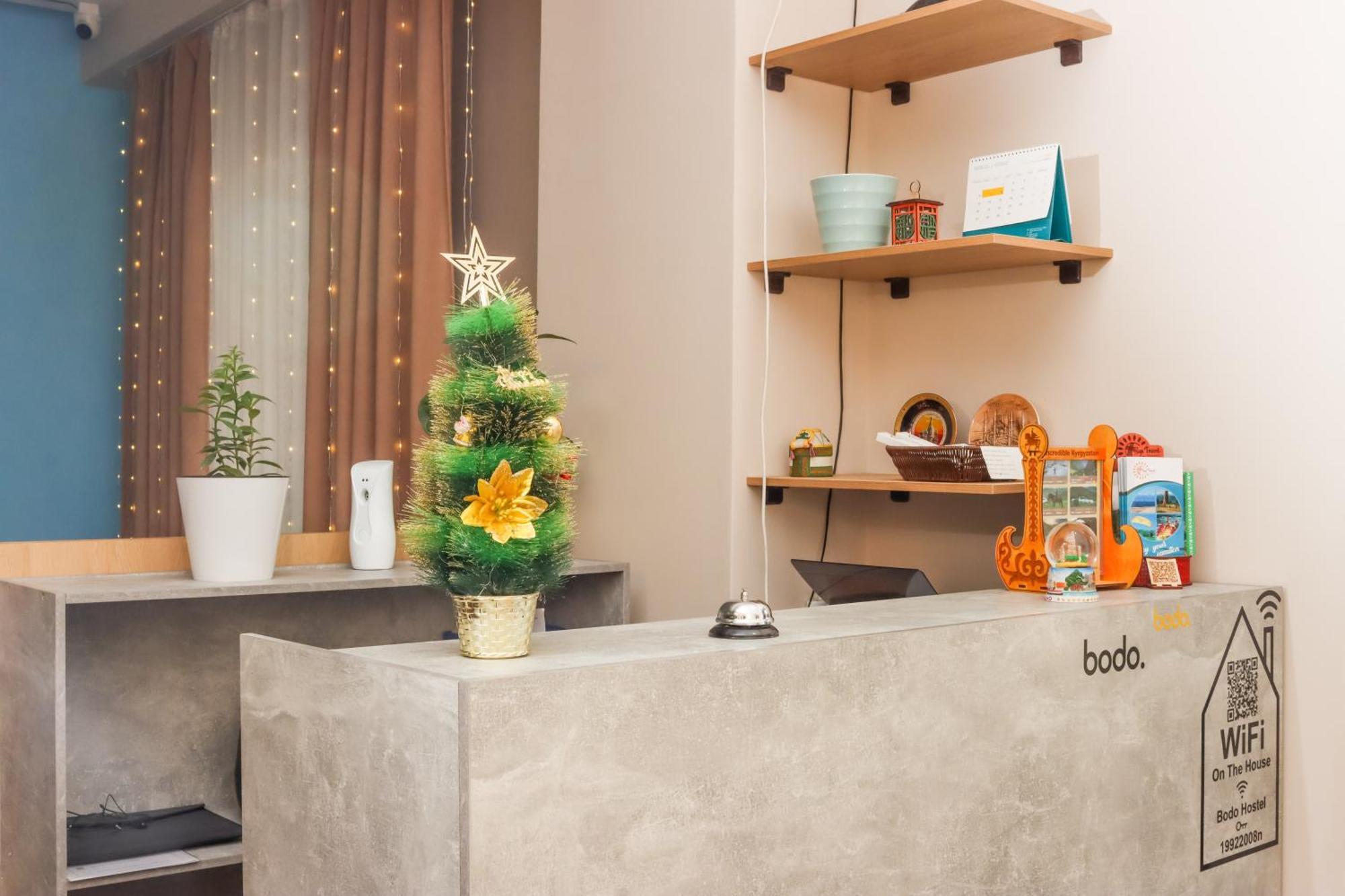 Bodo Hostel บิชเคก ภายนอก รูปภาพ