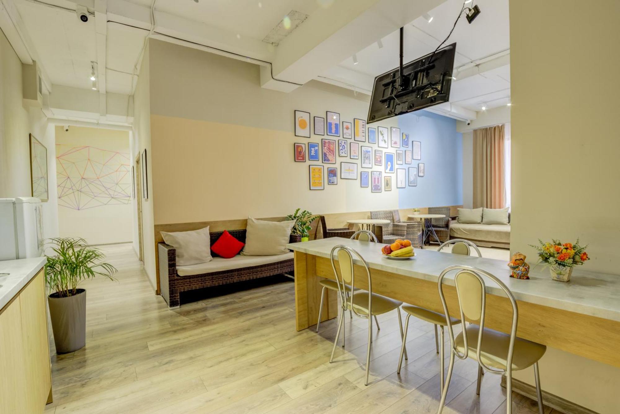 Bodo Hostel บิชเคก ภายนอก รูปภาพ